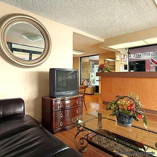Express Inn & Suites Clearwater Pinellas Park 2*,