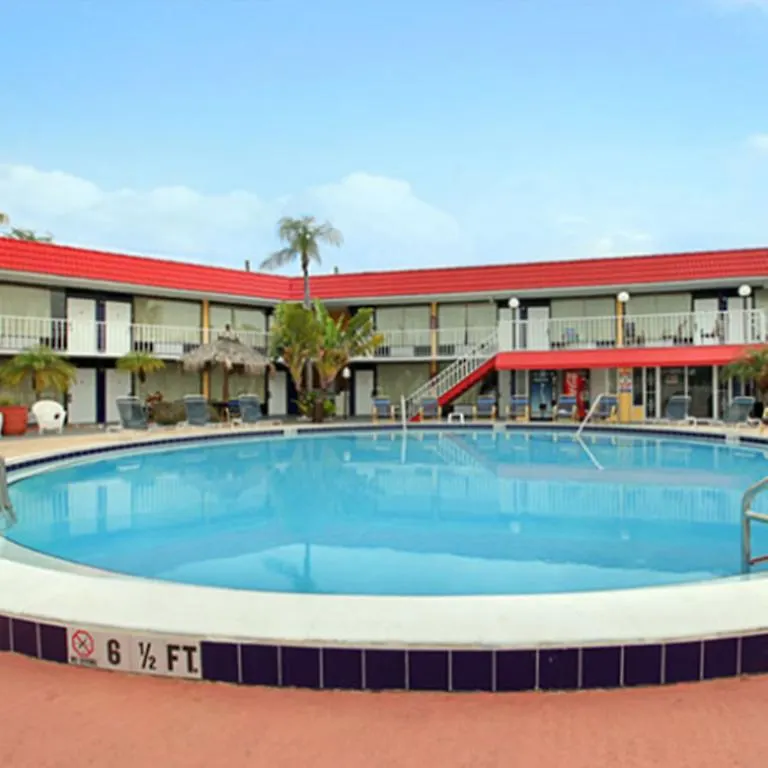 Express Inn & Suites Clearwater Pinellas Park Hotel
